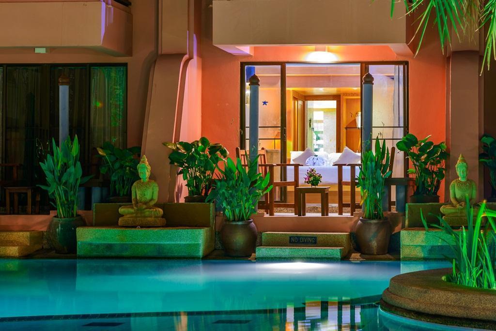 Seaview Patong Hotel - Sha Plus Bagian luar foto